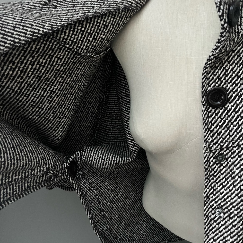 Coat - Picture 2 of 5